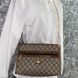 Authentic Rare Gucci Plus GG Monogram can convert Crossbody